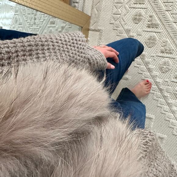 Linda Richards New York Genuine Raccoon Fur Knit Shrug Wrap - Picture 6 of 7